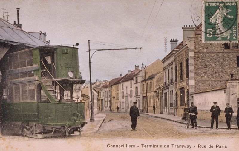 Carte postale - Terminus du tramway, rue de Paris